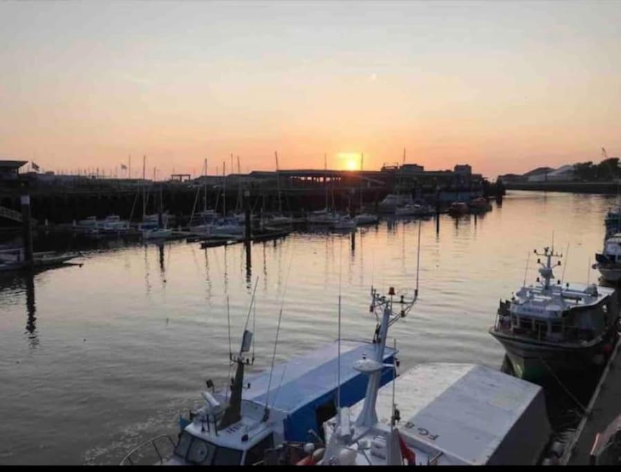 Ferienwohnung L'Amazonia : Face A La Basilique Parking Gratuit Boulogne-sur-Mer Exterior foto